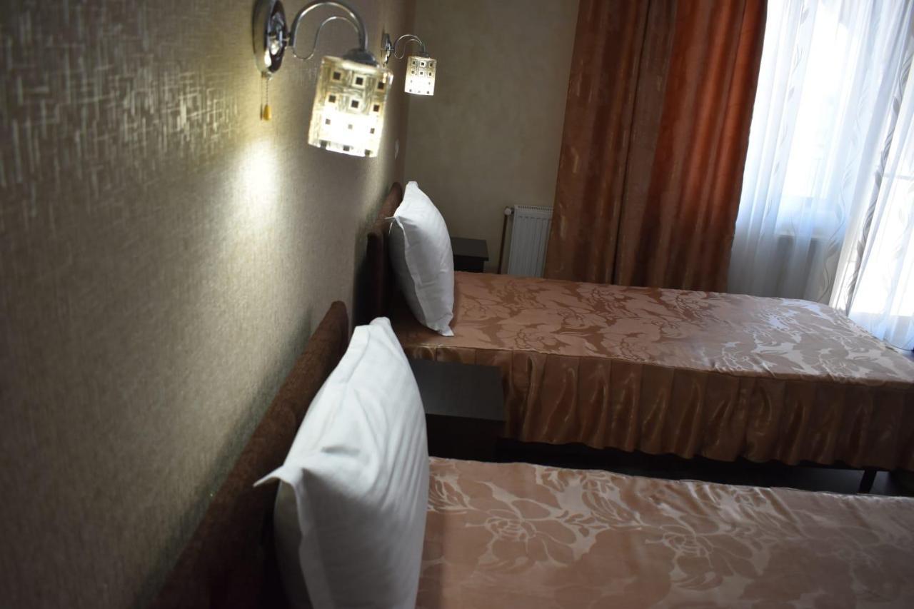 Casa Brancusiana Apartment ทาร์กู จิอู ภายนอก รูปภาพ