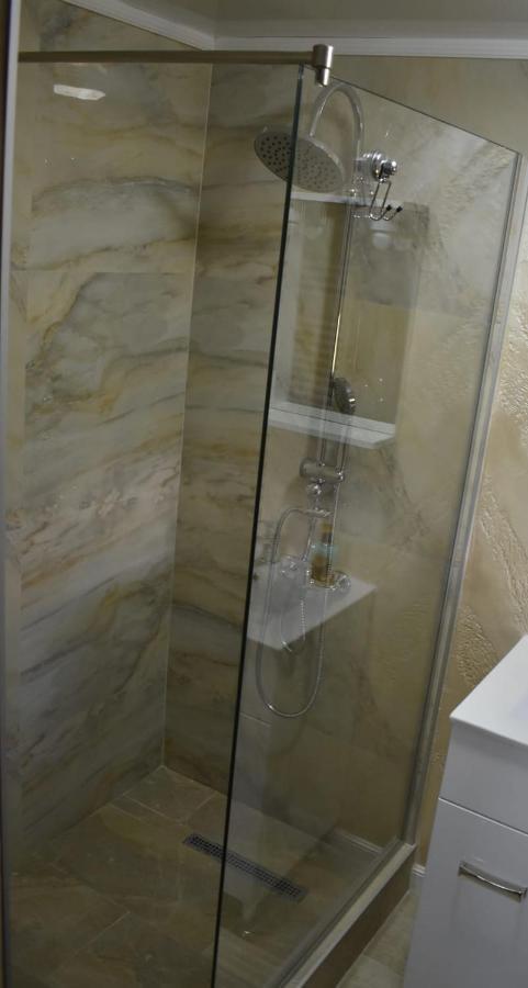 Casa Brancusiana Apartment ทาร์กู จิอู ภายนอก รูปภาพ