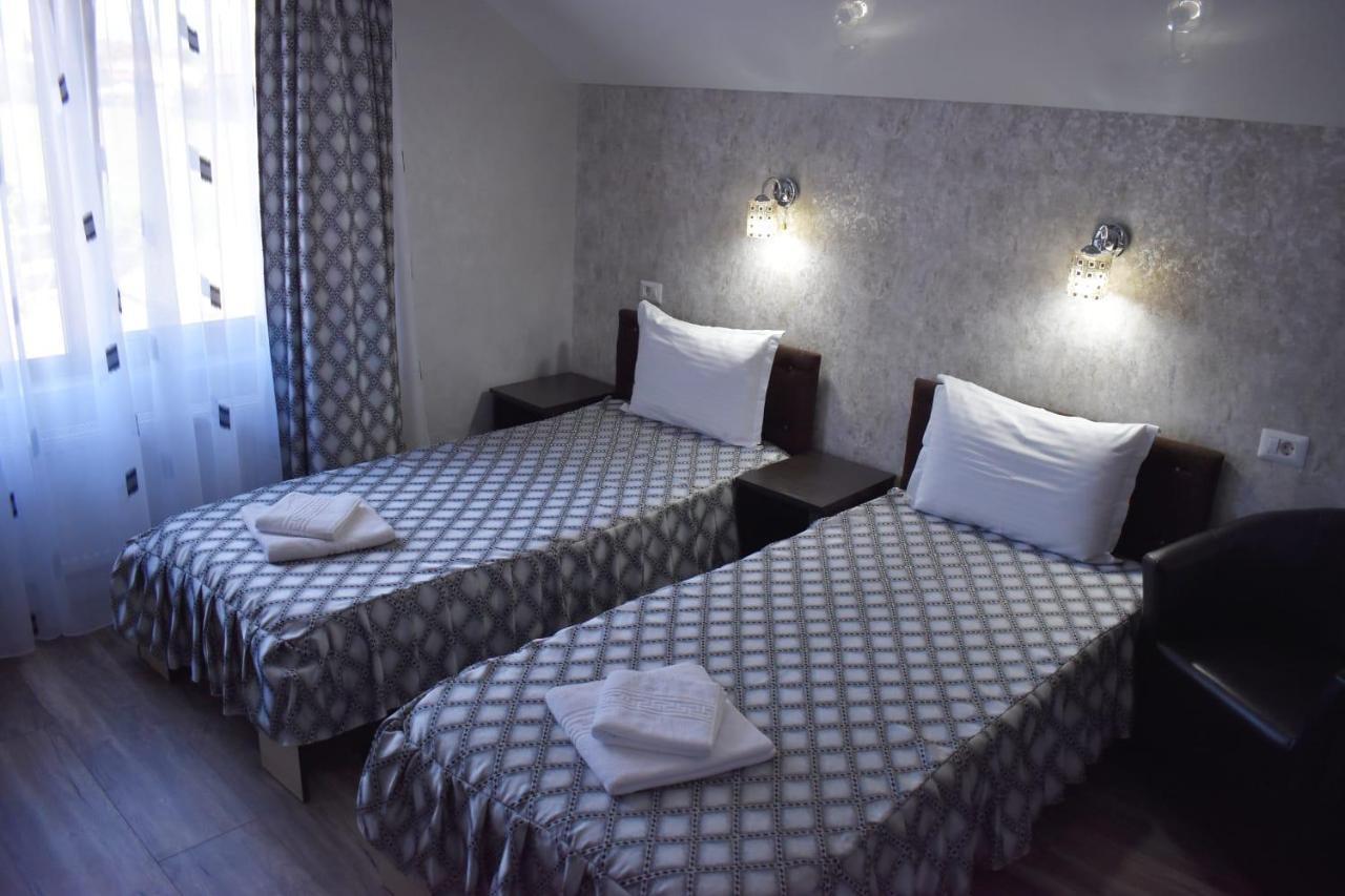 Casa Brancusiana Apartment ทาร์กู จิอู ภายนอก รูปภาพ